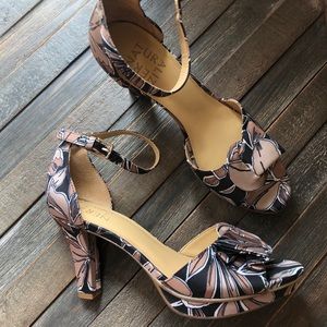 naturalizer darla platform sandal